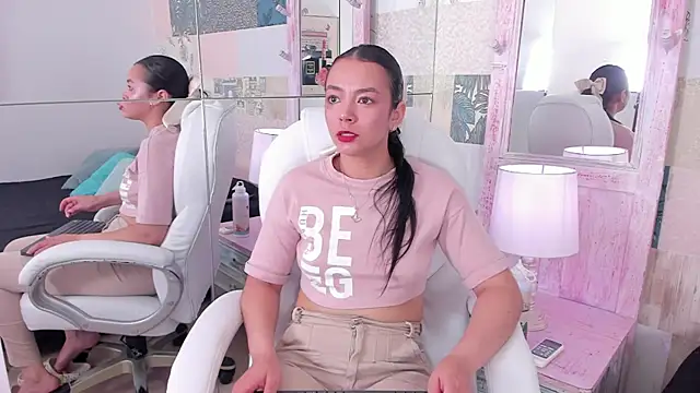 hillary chen online show from 10-25-25, 01:35