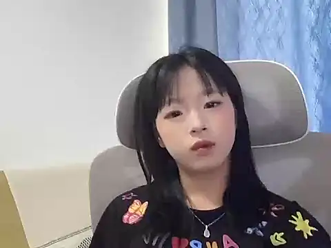 Snapshot of jingjing005 chatting on 05-16-26, 06:43 jingjing005 online show from 05-16-26, 06:43