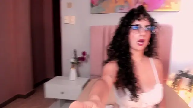 AmaraYasbel online show from 03-05-26, 06:15