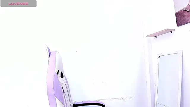 Gabrielaa Miller  online show from 10-10-25, 07:24