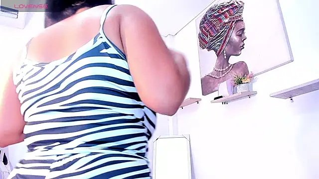 Gabrielaa Miller  online show from 10-29-25, 08:21