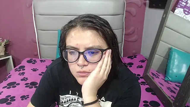 Cailing Zu online show from 10-17-25, 07:16