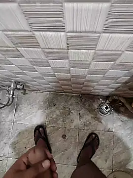 Snapshot of vers_negi9 chatting on 10-17-25, 03:42 vers negi9 online show from 10-17-25, 03:42