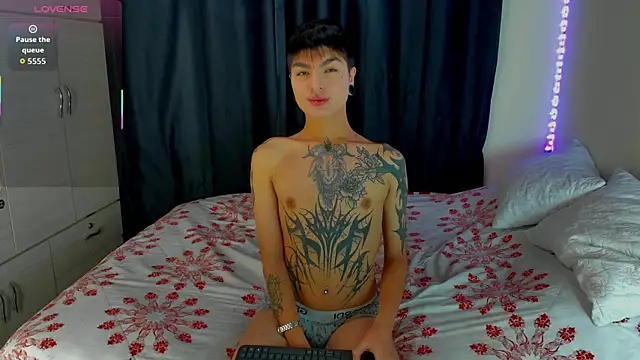 Dark luckyyy online show from 11-21-25, 08:07