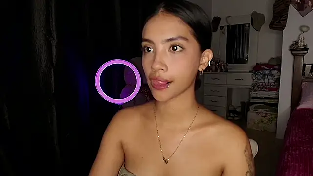 Snapshot of mia_yireth chatting on 09-11-25, 12:44 mia yireth online show from 09-11-25, 12:44