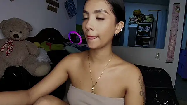 Snapshot of mia_yireth chatting on 09-25-25, 11:41 mia yireth online show from 09-25-25, 11:41