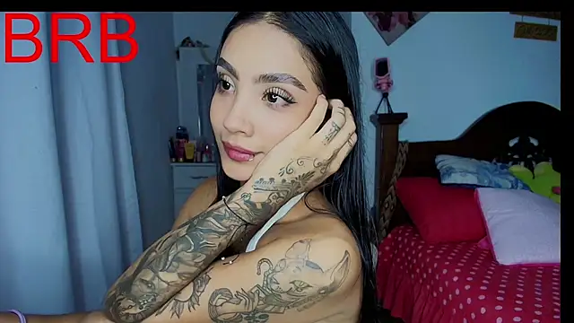 Snapshot of mia_yireth chatting on 12-20-25, 12:29 mia yireth online show from 12-20-25, 12:29