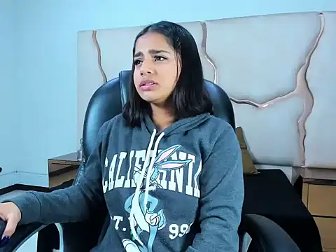 ScarletDoll online show from 09-19-25, 03:08