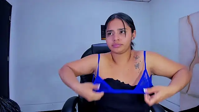 ScarletDoll online show from 11-25-25, 06:13