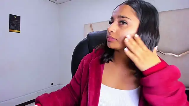 ScarletDoll online show from 12-05-25, 03:48