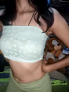 Snapshot of emali_baba chatting on 02-25-26, 01:32 emali baba online show from 02-25-26, 01:32