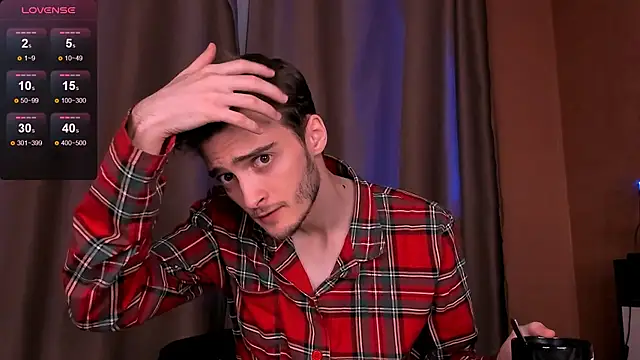 Snapshot of spider____man chatting on 10-24-25, 12:01 spider man online show from 10-24-25, 12:01