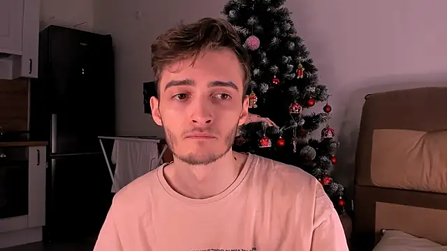 Snapshot of spider____man chatting on 12-20-25, 05:31 spider man online show from 12-20-25, 05:31