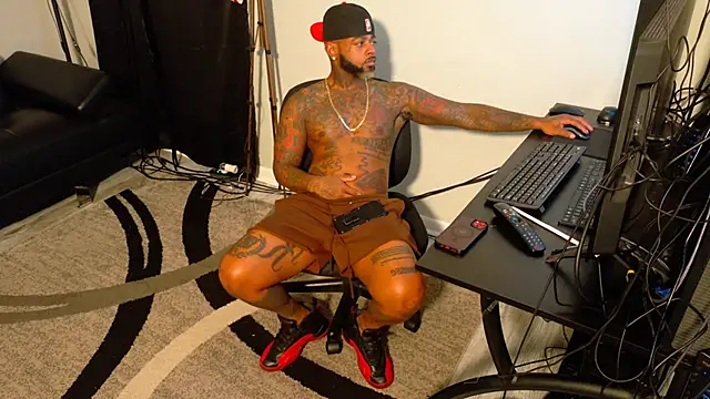 SLANGONDEMHOES online show from 11-03-25, 07:26