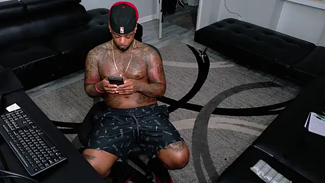 SLANGONDEMHOES online show from 04-15-26, 05:20