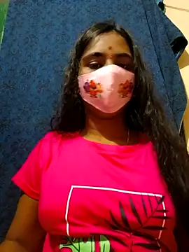 Snapshot of mini-queen chatting on 09-30-25, 12:54 mini-queen online show from 09-30-25, 12:54