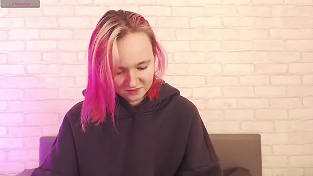 Ericha Stone online show from 11-13-25, 08:13