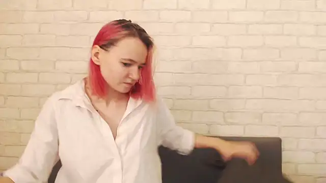 Ericha Stone online show from 12-02-25, 01:22