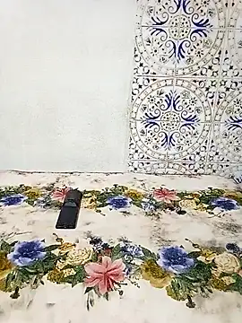 Snapshot of Mayamimi chatting on 09-15-25, 12:32 Mayamimi online show from 09-15-25, 12:32