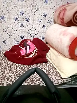 Snapshot of Mayamimi chatting on 11-18-25, 01:37 Mayamimi online show from 11-18-25, 01:37