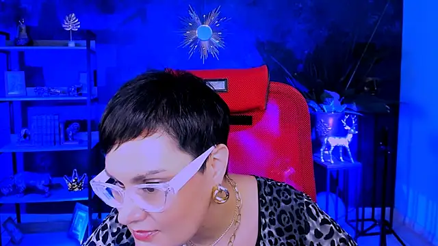 LauraDavidsons online show from 11-28-25, 01:14