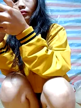 Snapshot of Georgia_here chatting on 12-23-25, 12:08 Georgia here online show from 12-23-25, 12:08