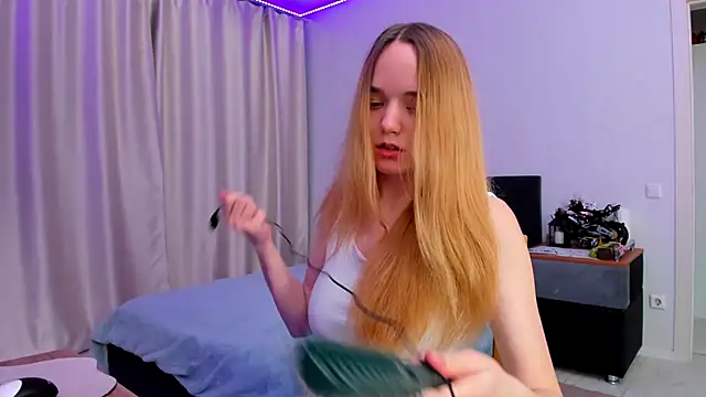 JanetShy online show from 10-01-25, 11:05