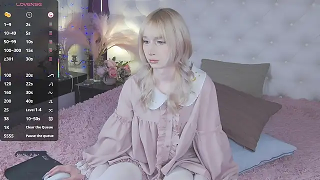 cutetomie online show from 11-30-25, 09:52