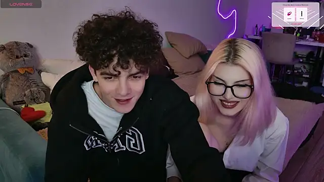 Alice18James online show from 09-26-25, 07:29