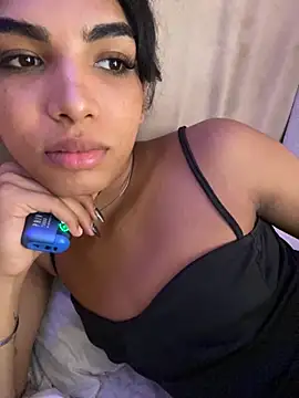 VeronicaSaenzx online show from 12-05-25, 08:27