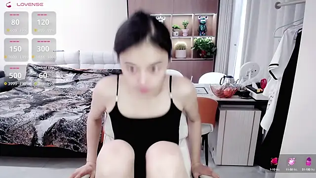 Snapshot of Xiao-zuzongl chatting on 09-21-25, 04:25 Xiao-zuzongl online show from 09-21-25, 04:25