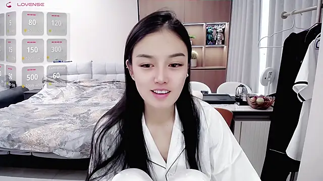 Snapshot of Xiao-zuzongl chatting on 10-08-25, 04:10 Xiao-zuzongl online show from 10-08-25, 04:10