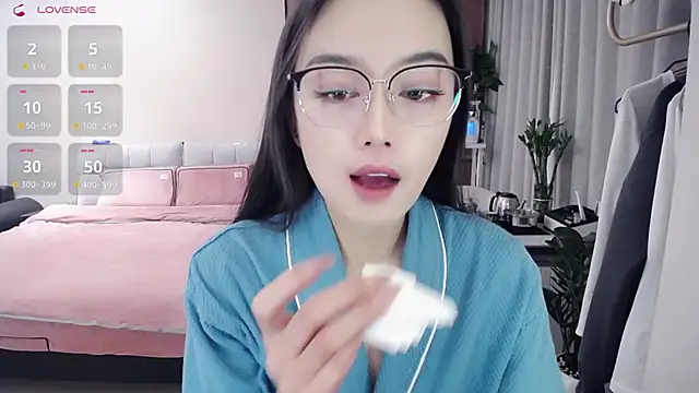 Snapshot of Xiao-zuzongl chatting on 12-04-25, 12:20 Xiao-zuzongl online show from 12-04-25, 12:20