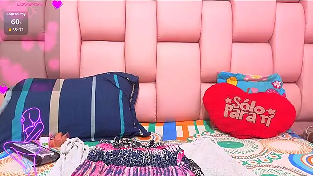 Snapshot of carolina_squirt21 chatting on 09-12-25, 08:53 carolina squirt21 online show from 09-12-25, 08:53