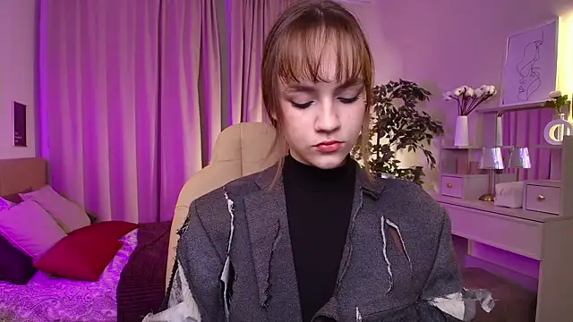 Snapshot of Jamie_Chung chatting on 12-04-25, 01:04 Jamie Chung online show from 12-04-25, 01:04