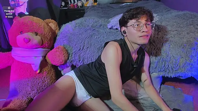 Lunarie  online show from 03-07-26, 02:19