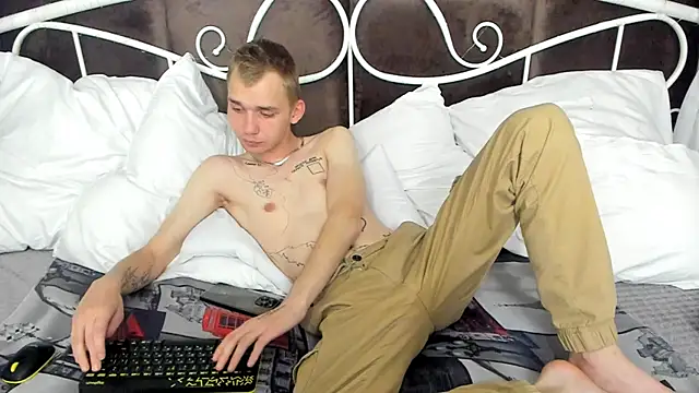 Snapshot of TimBlaks chatting on 10-04-25, 08:56 TimBlaks online show from 10-04-25, 08:56