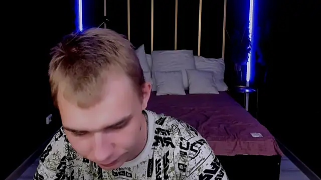 Snapshot of TimBlaks chatting on 10-09-25, 04:05 TimBlaks online show from 10-09-25, 04:05