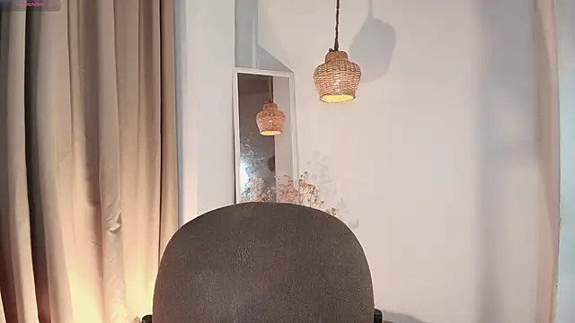 Nicolletease online show from 12-04-25, 12:25