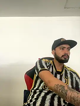 Snapshot of cristopher_wallacee chatting on 10-06-25, 08:39 cristopher wallacee online show from 10-06-25, 08:39