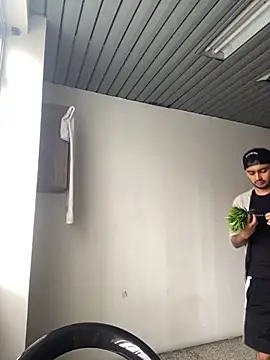 Snapshot of cristopher_wallacee chatting on 10-12-25, 07:46 cristopher wallacee online show from 10-12-25, 07:46