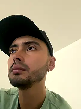 Snapshot of cristopher_wallacee chatting on 10-13-25, 08:09 cristopher wallacee online show from 10-13-25, 08:09