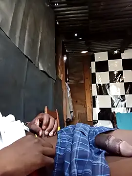 Snapshot of phumlanisanka chatting on 03-04-26, 03:29 phumlanisanka online show from 03-04-26, 03:29