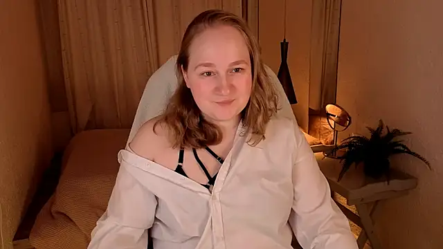 Snapshot of Kitty_Rest_ chatting on 05-18-26, 01:39 Kitty Rest online show from 05-18-26, 01:39