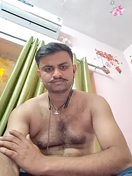 Snapshot of Frvgggghh chatting on 11-20-25, 08:36 Frvgggghh online show from 11-20-25, 08:36