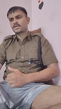 Snapshot of Frvgggghh chatting on 01-09-26, 09:45 Frvgggghh online show from 01-09-26, 09:45