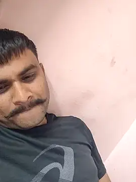 Snapshot of Frvgggghh chatting on 02-12-26, 08:26 Frvgggghh online show from 02-12-26, 08:26