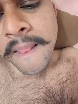 Snapshot of Frvgggghh chatting on 02-13-26, 09:16 Frvgggghh online show from 02-13-26, 09:16