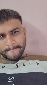 Snapshot of Frvgggghh chatting on 02-26-26, 03:49 Frvgggghh online show from 02-26-26, 03:49