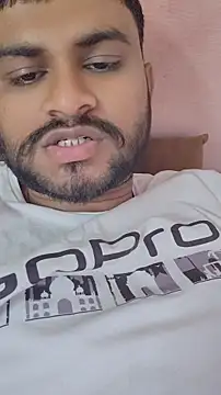 Snapshot of Frvgggghh chatting on 03-13-26, 08:54 Frvgggghh online show from 03-13-26, 08:54